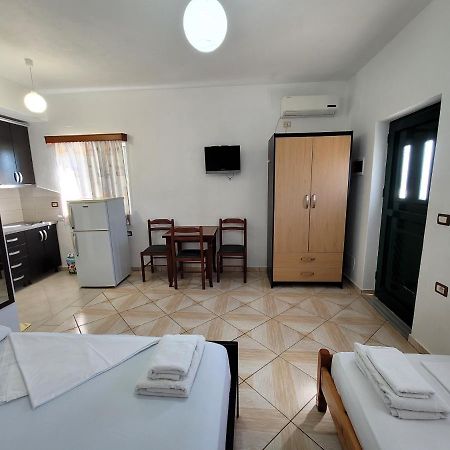 Apartments Vela Ksamil Esterno foto
